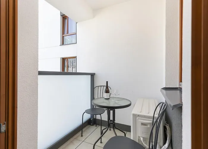 Karolkowa 28 Ii - Premium With Balcony By Renters